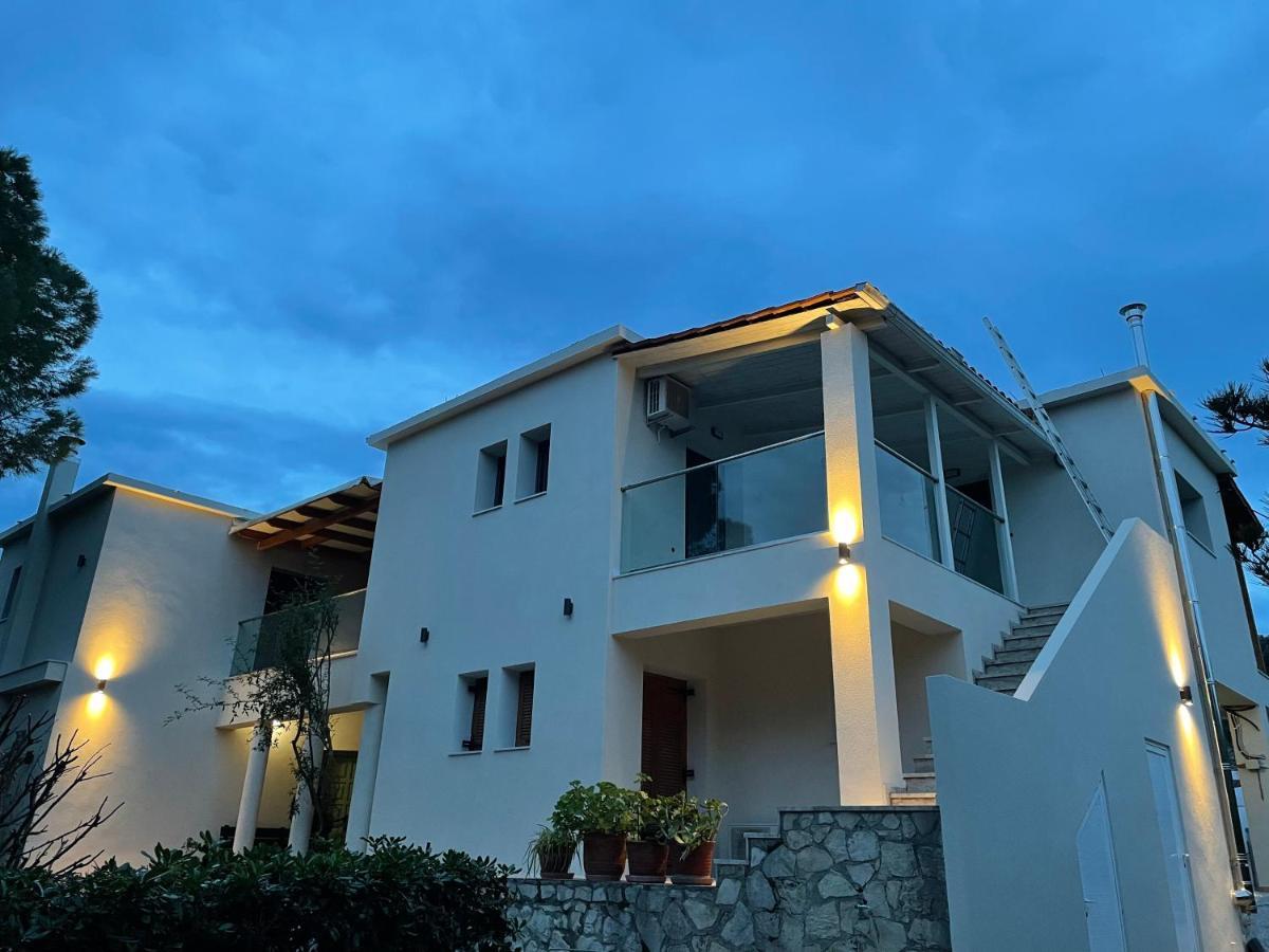 Andromahi Apartments & Suite لاغاناس المظهر الخارجي الصورة